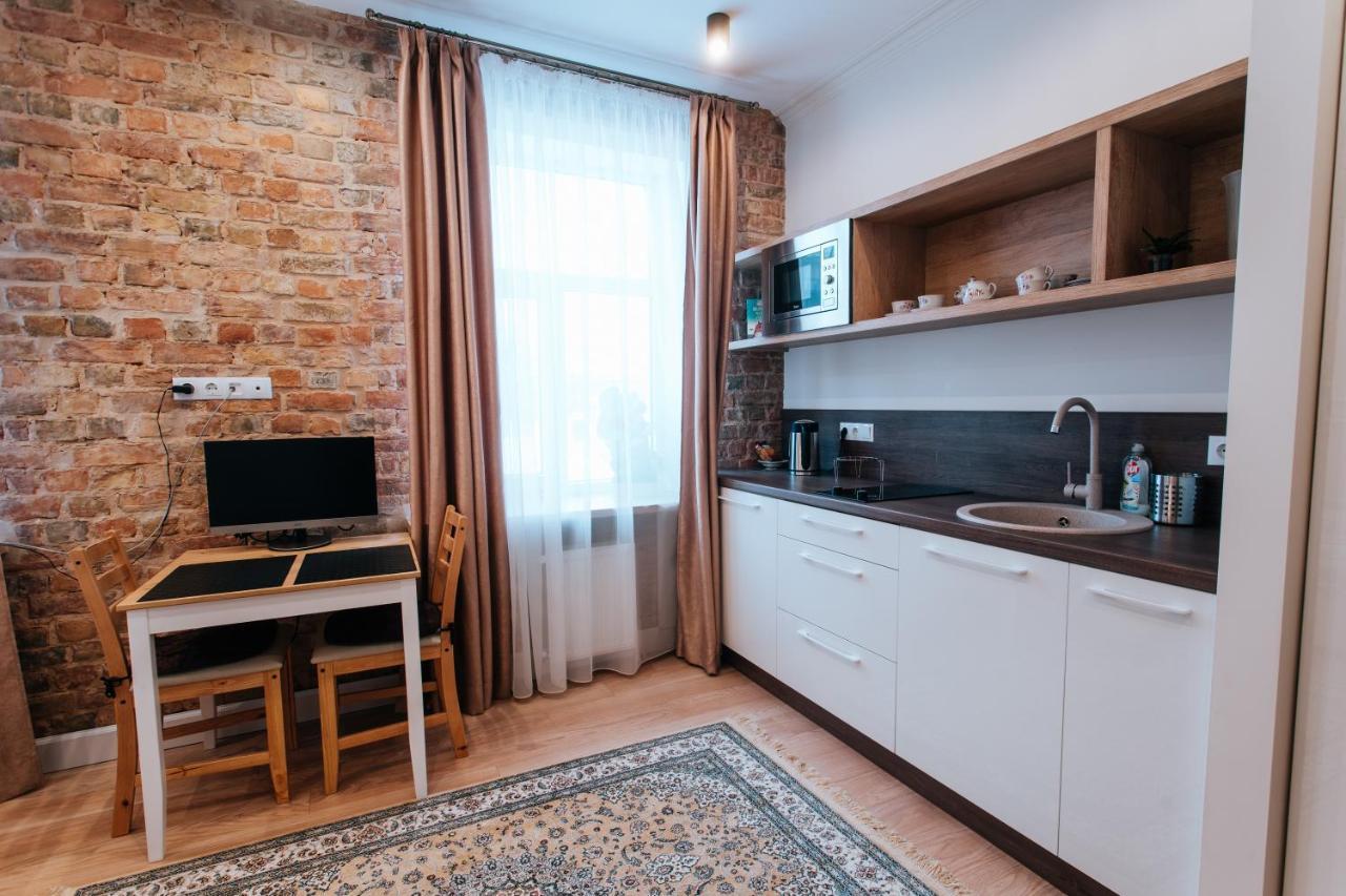 Stylish Latvian-Style Studio Apartment Near City Center, Parks, Cafes & Public Transit Riga Exterior photo