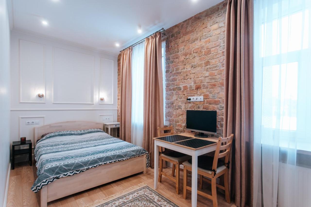 Stylish Latvian-Style Studio Apartment Near City Center, Parks, Cafes & Public Transit Riga Exterior photo